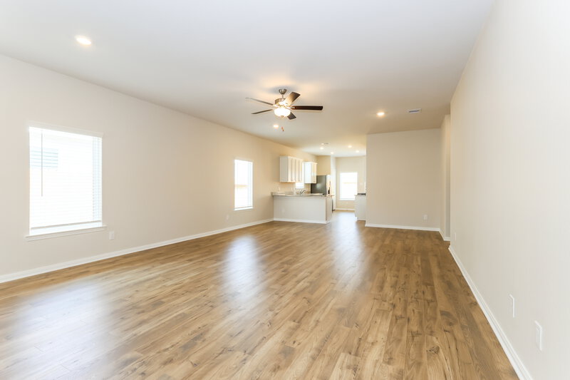1,690/Mo, 15651 Plum Brook Dr Conroe, TX 77303 Living Room View