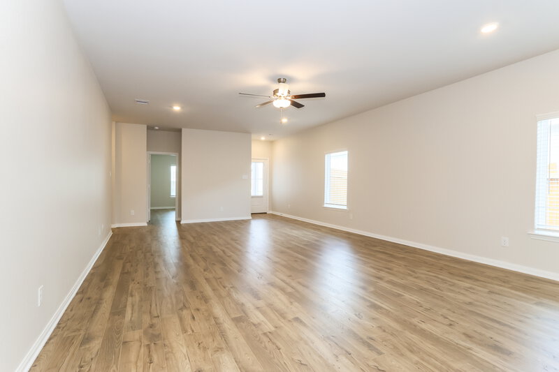 1,690/Mo, 15651 Plum Brook Dr Conroe, TX 77303 Living Room View 2