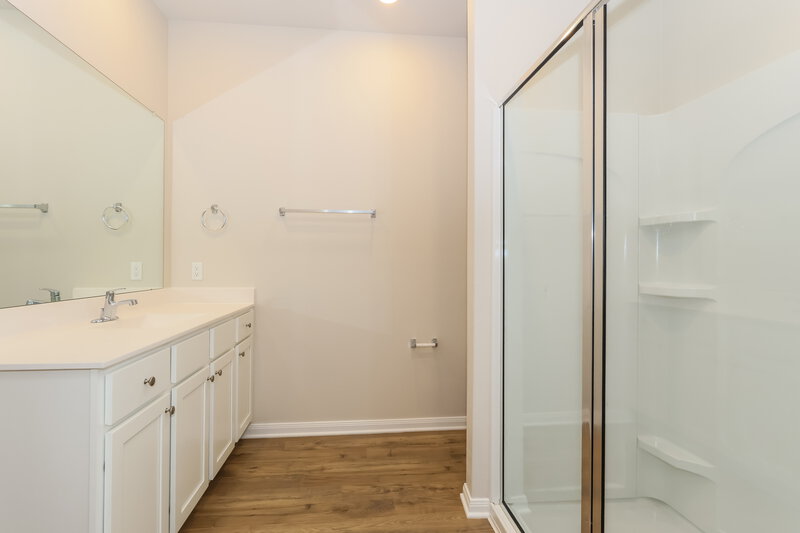 1,690/Mo, 15651 Plum Brook Dr Conroe, TX 77303 Main Bathroom View