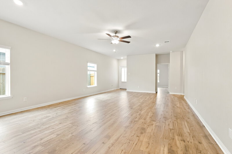 1,650/Mo, 15550 Caramel Springs Dr Conroe, TX 77303 Living Room View 3
