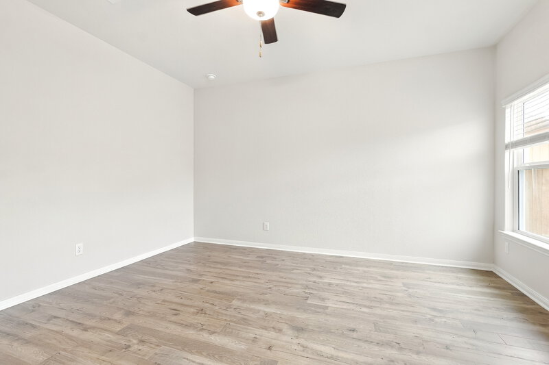 1,650/Mo, 15550 Caramel Springs Dr Conroe, TX 77303 Bedroom View 3