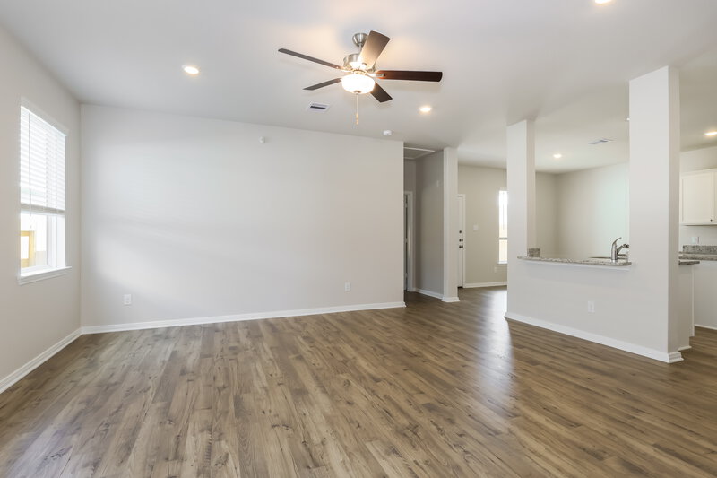 2,035/Mo, 16426 Honeysuckle Hill Dr Conroe, TX 77303 Living Room View