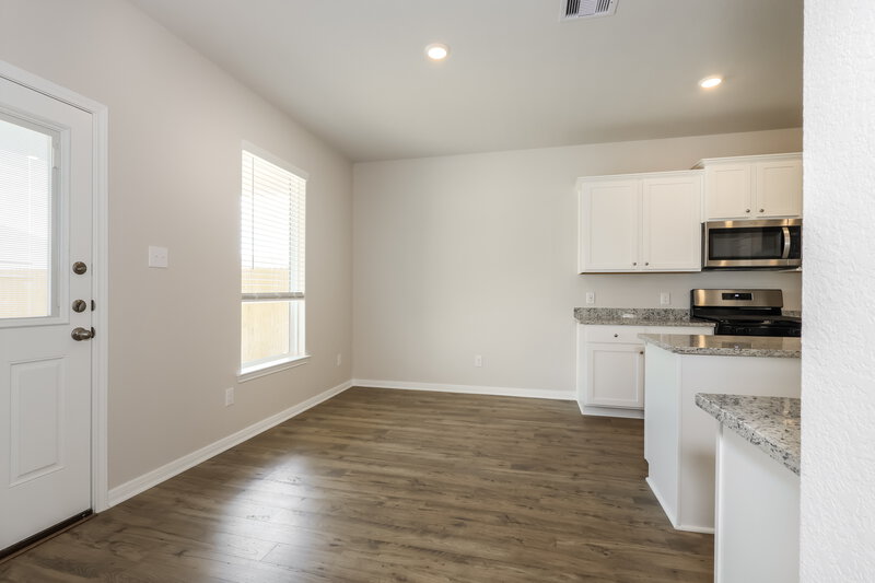 2,035/Mo, 16426 Honeysuckle Hill Dr Conroe, TX 77303 Dining Room View