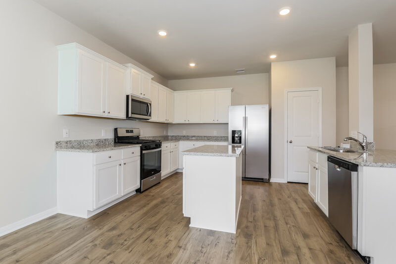2,035/Mo, 16426 Honeysuckle Hill Dr Conroe, TX 77303 Kitchen View