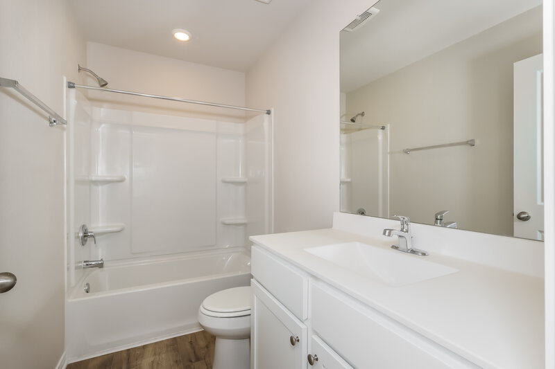 2,035/Mo, 16426 Honeysuckle Hill Dr Conroe, TX 77303 Bathroom View
