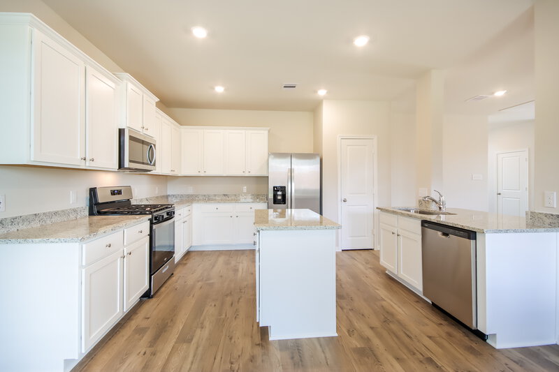 1,900/Mo, 15558 Caramel Springs Dr Conroe, TX 77303 Kitchen View
