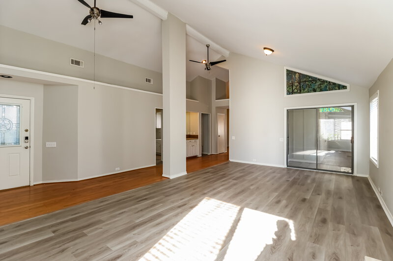 1,925/Mo, 8611 Pines Place Dr Humble, TX 77346 Living Room View 2