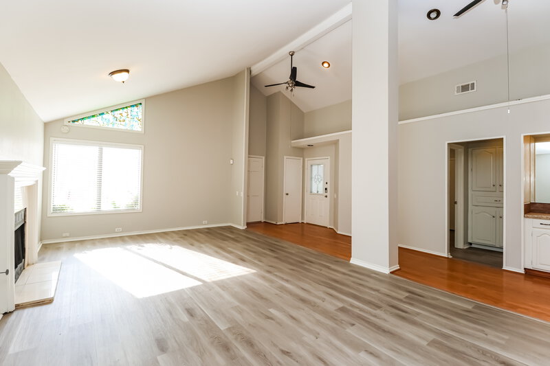 1,925/Mo, 8611 Pines Place Dr Humble, TX 77346 Living Room View 3