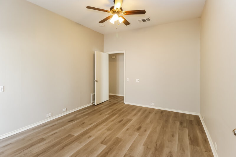 1,925/Mo, 8611 Pines Place Dr Humble, TX 77346 Main Bedroom View 2