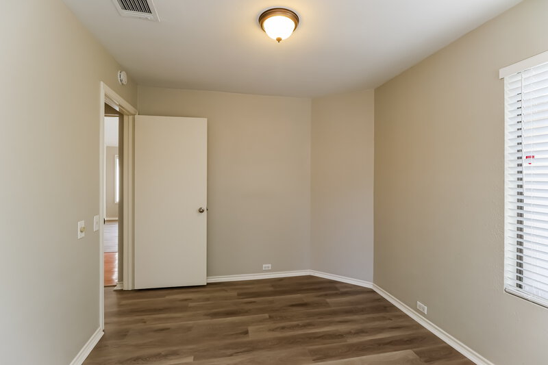 1,925/Mo, 8611 Pines Place Dr Humble, TX 77346 Bedroom View