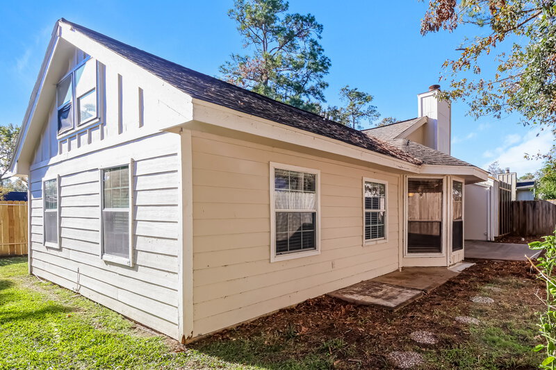 1,925/Mo, 8611 Pines Place Dr Humble, TX 77346 Rear View