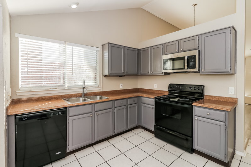 1,945/Mo, 25307 Avery Hill Ln Spring, TX 77373 Kitchen View