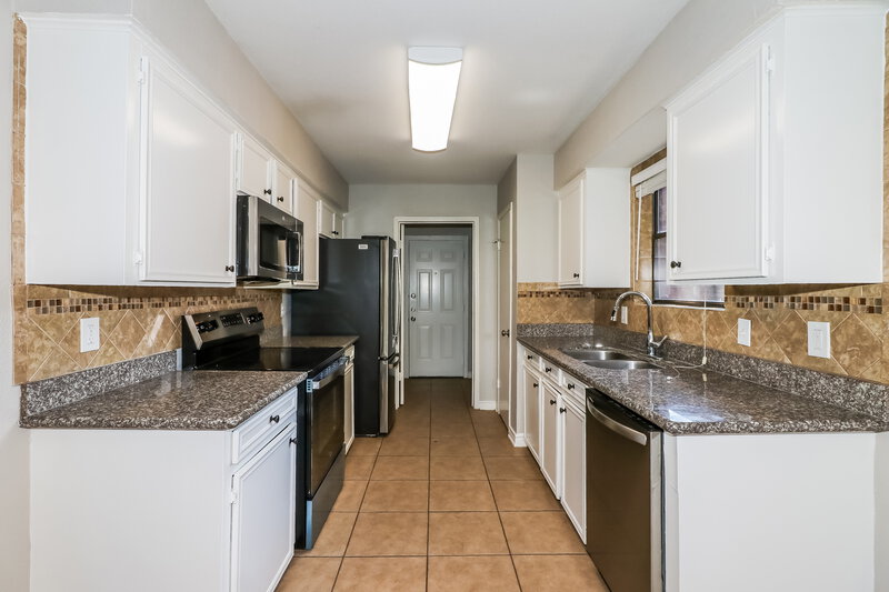 1,665/Mo, 4931 Fitzwater Dr Spring, TX 77373 Kitchen View