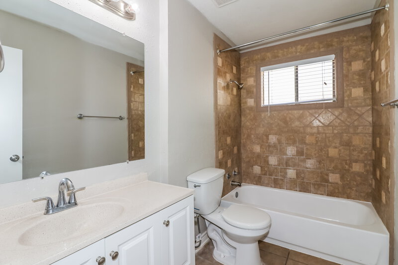 1,665/Mo, 4931 Fitzwater Dr Spring, TX 77373 Bathroom View
