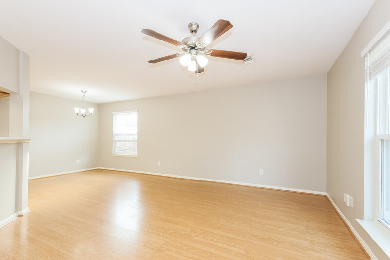1,665/Mo, 12231 Innisfall Cir Tomball, TX 77377 Living Room View