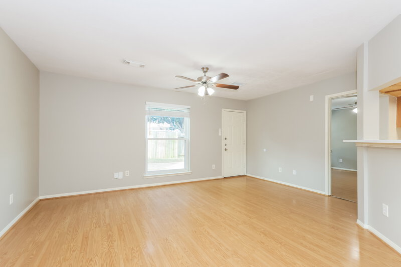 1,665/Mo, 12231 Innisfall Cir Tomball, TX 77377 Living Room View 2