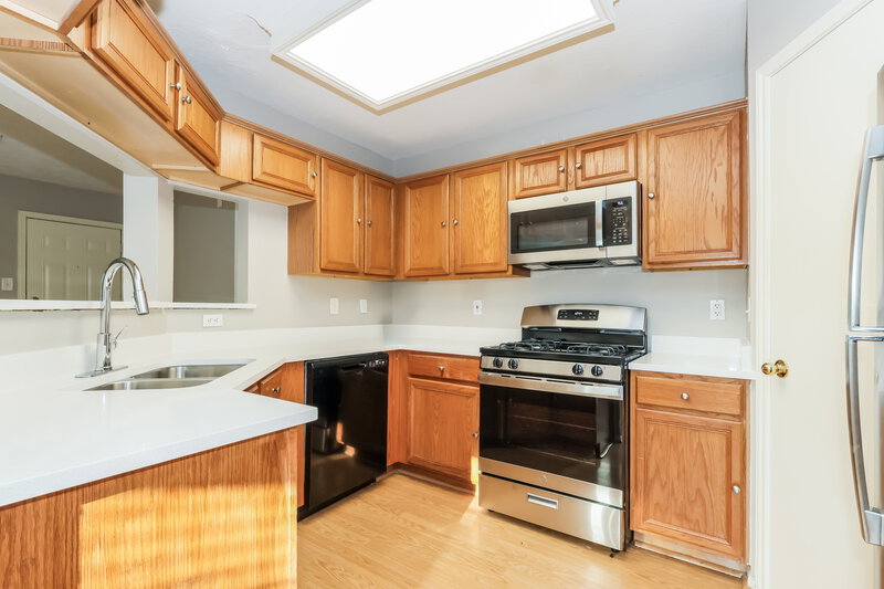 1,665/Mo, 12231 Innisfall Cir Tomball, TX 77377 Kitchen View