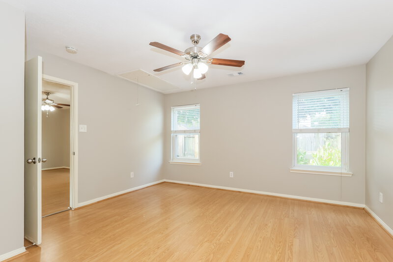 1,665/Mo, 12231 Innisfall Cir Tomball, TX 77377 Main Bedroom View
