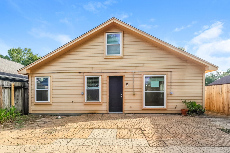 1,665/Mo, 12231 Innisfall Cir Tomball, TX 77377 Rear View