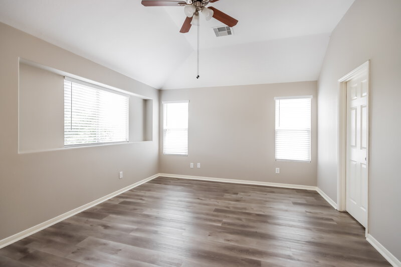 1,925/Mo, 9858 Wing St Conroe, TX 77385 Main Bedroom View