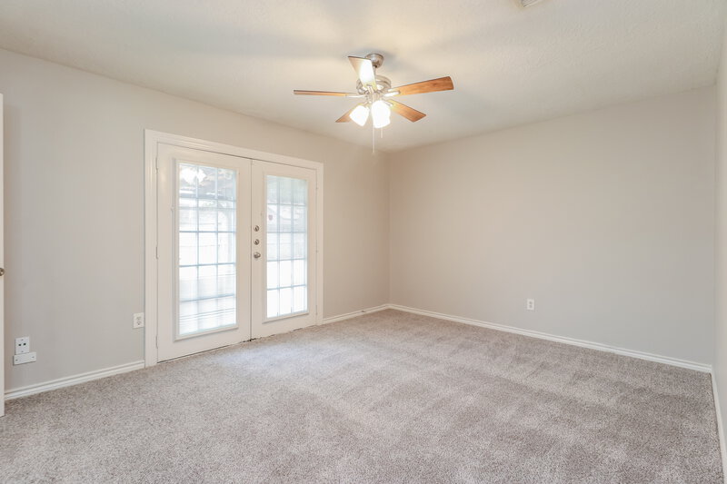1,995/Mo, 9418 Cedar Point Cir Houston, TX 77070 Main Bedroom View 2