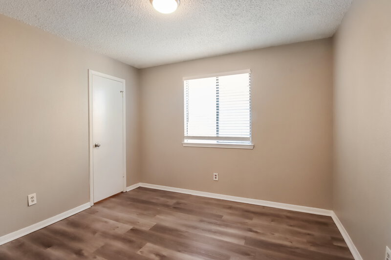 2,105/Mo, 17331 Glenhew Rd Humble, TX 77396 Bedroom View 2