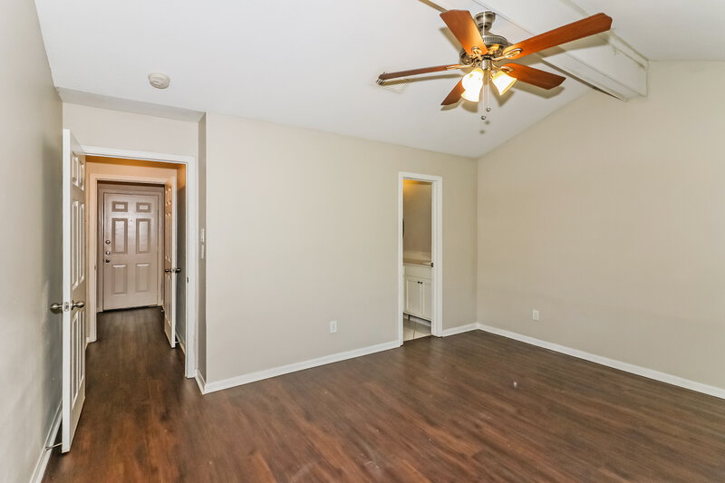 1,720/Mo, 5410 Village Springs Dr Kingwood, TX 77339 Main Bedroom View 2