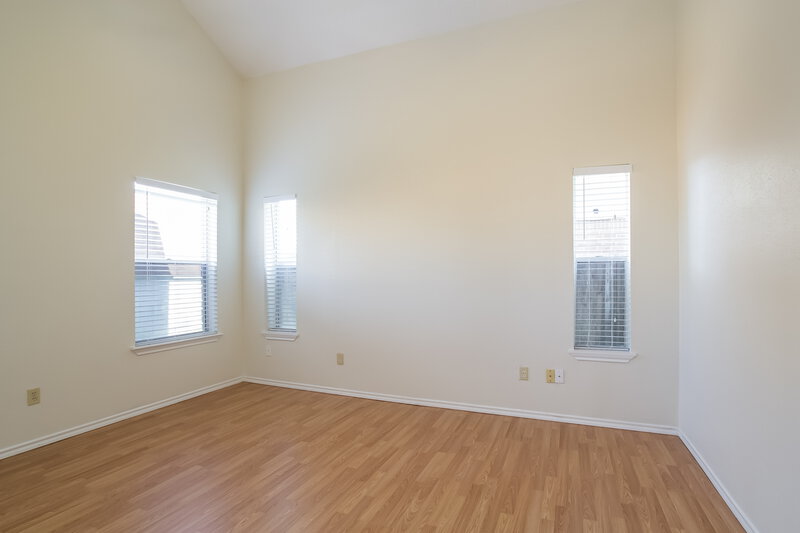2,150/Mo, 5635 Fawn Trail Ln Humble, TX 77346 Master Bedroom View