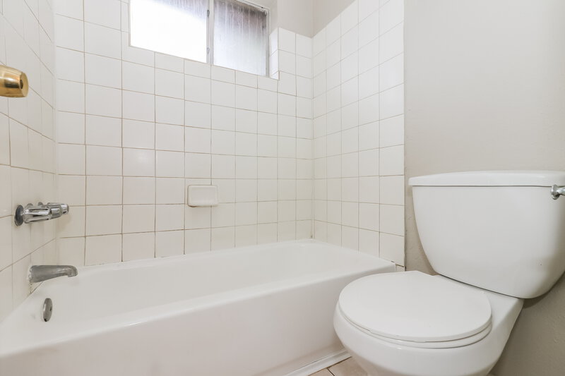 1,765/Mo, 20015 Bishops Gate Ln Humble, TX 77338 Bathroom View