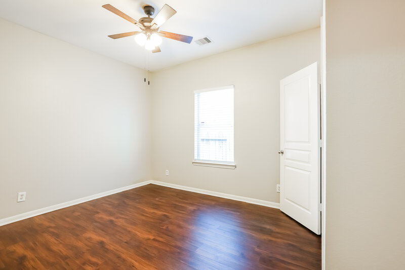 2,275/Mo, 24642 Sandusky Dr Tomball, TX 77375 Bedroom View 3