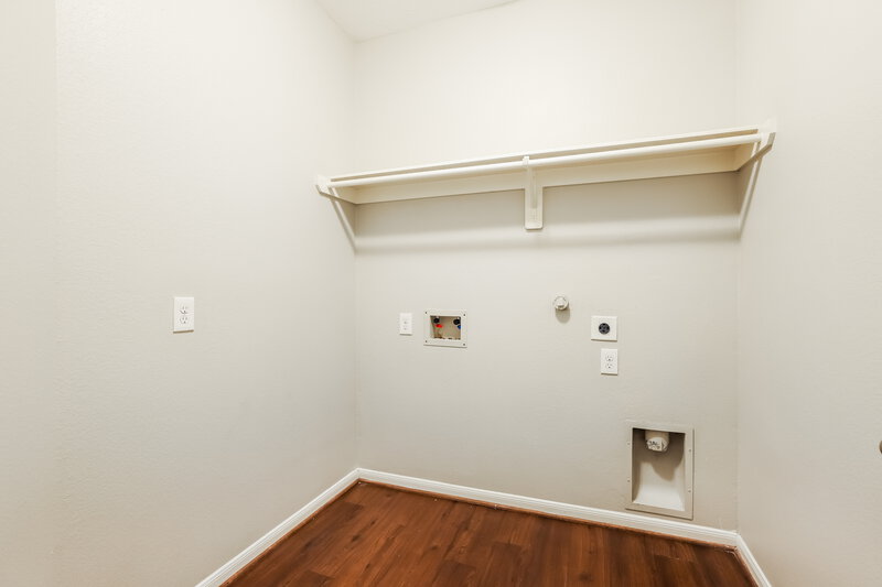 2,275/Mo, 24642 Sandusky Dr Tomball, TX 77375 Laundry Room View