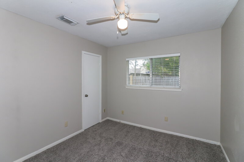 1,750/Mo, 6527 La Violetta Dr Houston, TX 77083 Bedroom View
