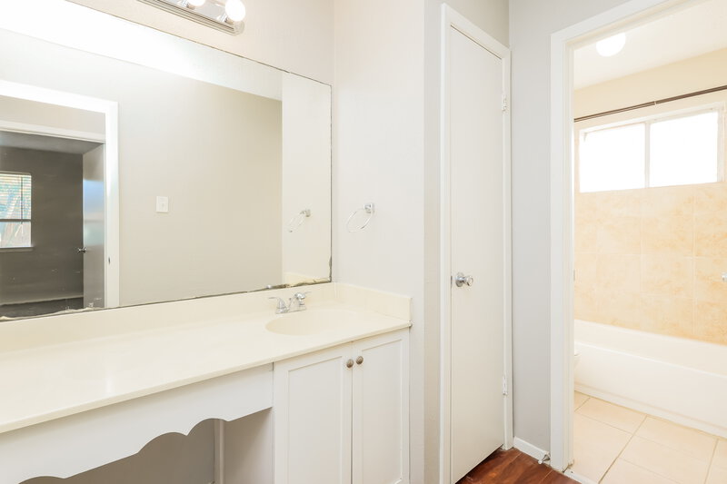 1,880/Mo, 4831 Owens Creek Ln Spring, TX 77388 Bathroom View