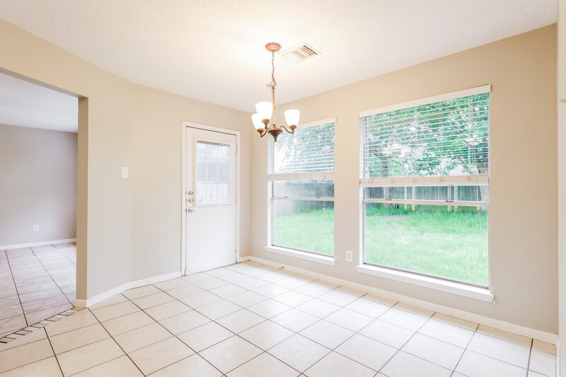 2,050/Mo, 18415 Willow Moss Dr Katy, TX 77449 Dining Room View 2