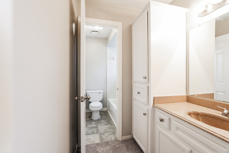 1,940/Mo, 9811 Churchill Way Dr Houston, TX 77065 Bathroom View