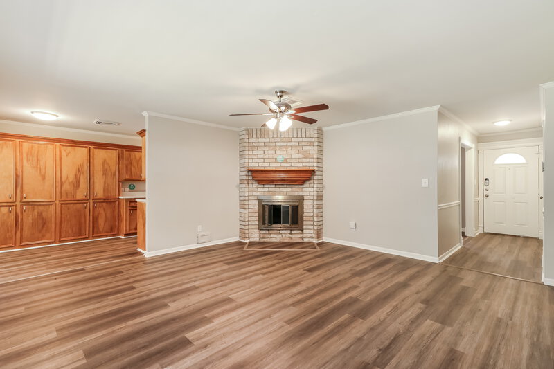 2,125/Mo, 25226 Tuckahoe Ln Spring, TX 77373 Living Room View 2