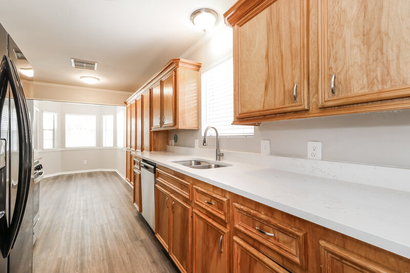 2,125/Mo, 25226 Tuckahoe Ln Spring, TX 77373 Kitchen View