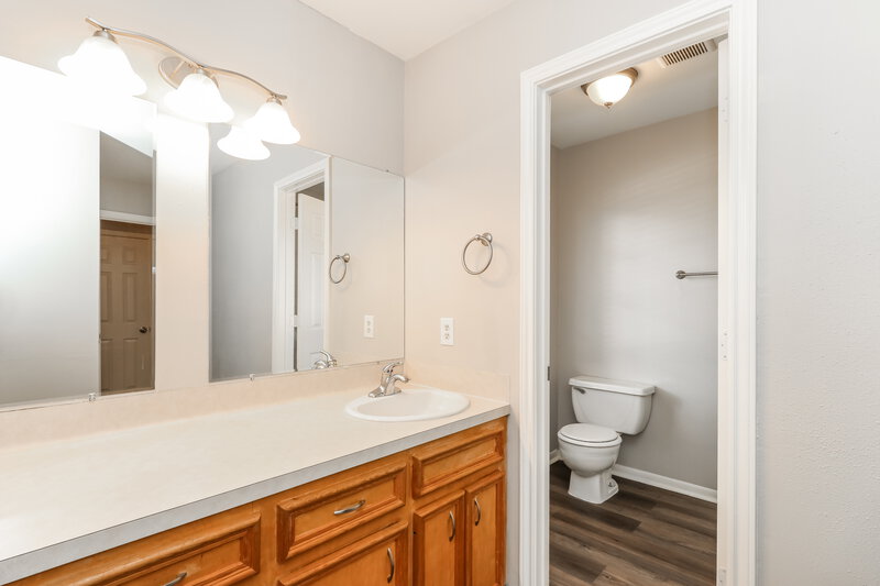 2,125/Mo, 25226 Tuckahoe Ln Spring, TX 77373 Bathroom View