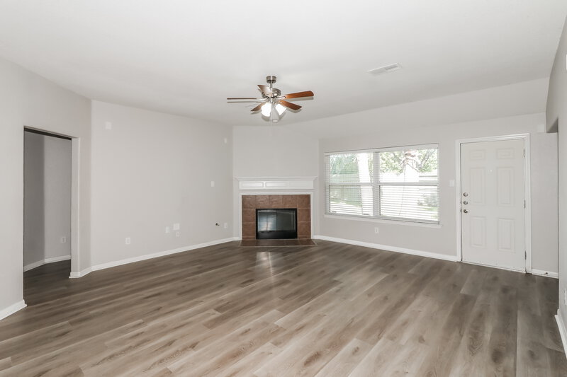 2,595/Mo, 2017 Sandy Bank Ln Pearland, TX 77581 Living Room View