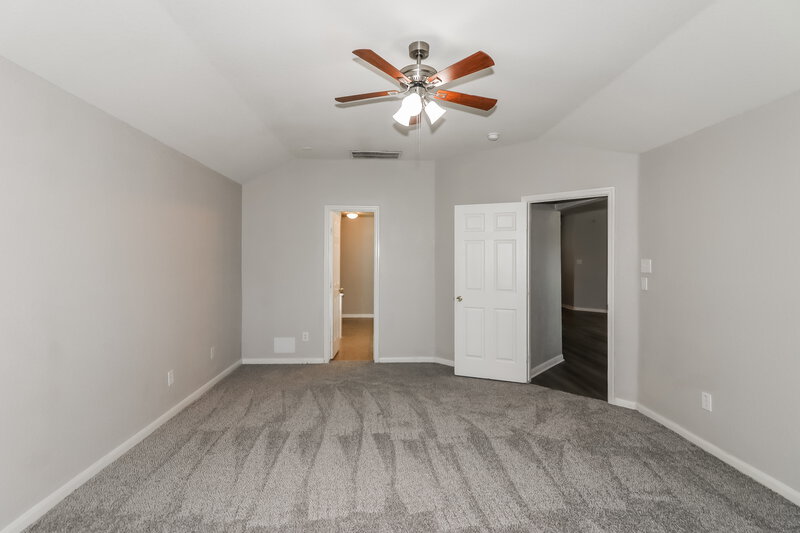 2,595/Mo, 2017 Sandy Bank Ln Pearland, TX 77581 Main Bedroom View 2