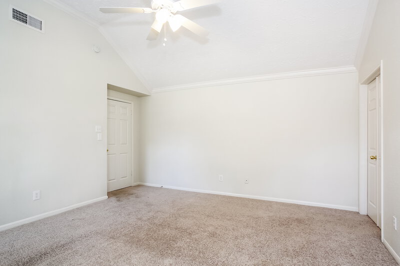 2,240/Mo, 5502 Village Springs Dr Kingwood, TX 77339 Master Bedroom View