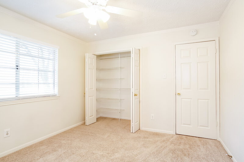 2,240/Mo, 5502 Village Springs Dr Kingwood, TX 77339 Bedroom View 2