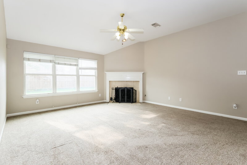 2,065/Mo, 12534 Blinnwood Ln Houston, TX 77070 Living Room View