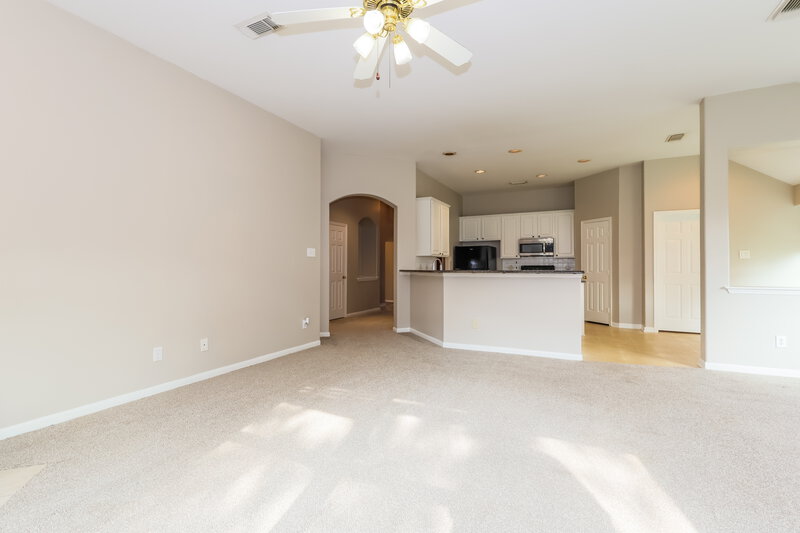 2,065/Mo, 12534 Blinnwood Ln Houston, TX 77070 Living Room View 3