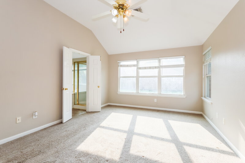 2,065/Mo, 12534 Blinnwood Ln Houston, TX 77070 Main Bedroom View