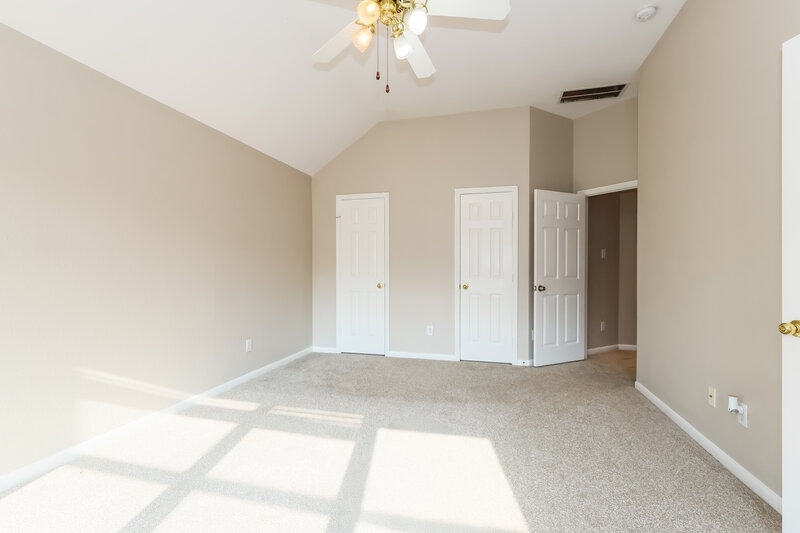 2,065/Mo, 12534 Blinnwood Ln Houston, TX 77070 Main Bedroom View 2