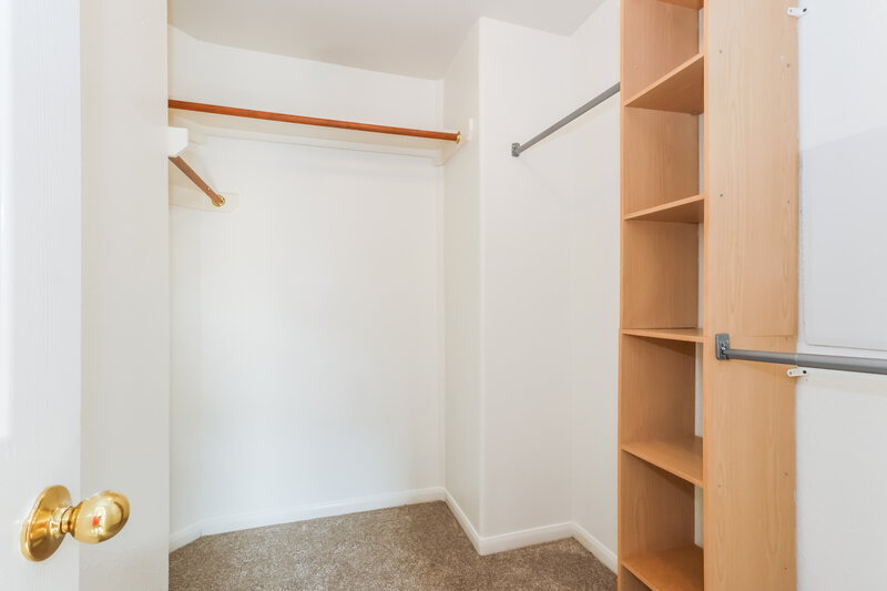 2,065/Mo, 12534 Blinnwood Ln Houston, TX 77070 Walk In Closet View