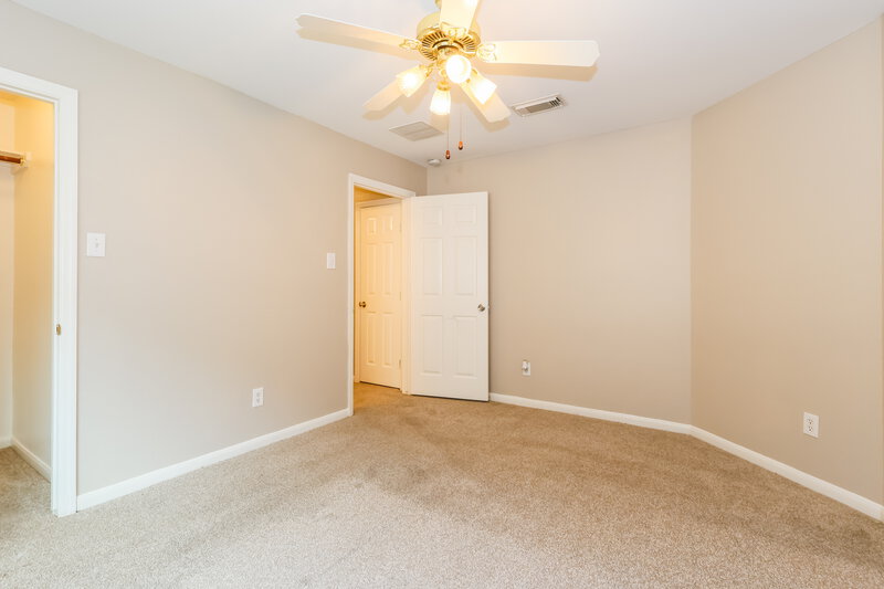 2,065/Mo, 12534 Blinnwood Ln Houston, TX 77070 Bedroom View 2