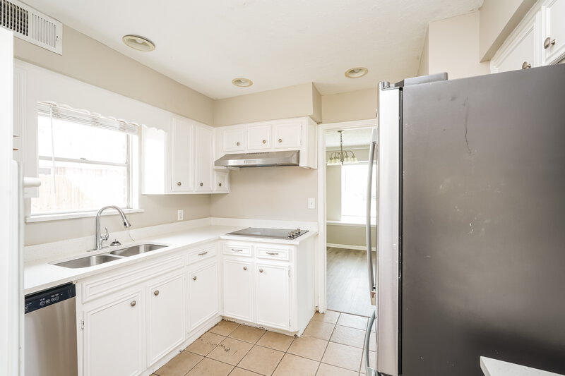 1,990/Mo, 14031 Crosshaven Dr Houston, TX 77015 Kitchen View 2