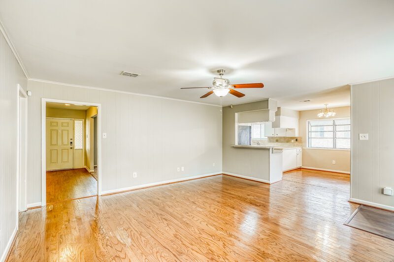 2,270/Mo, 15515 Banff St Houston, TX 77062 Living Room View